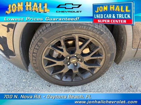 Used 2021 Chevrolet Trax LT w/ Sport Edition image 15