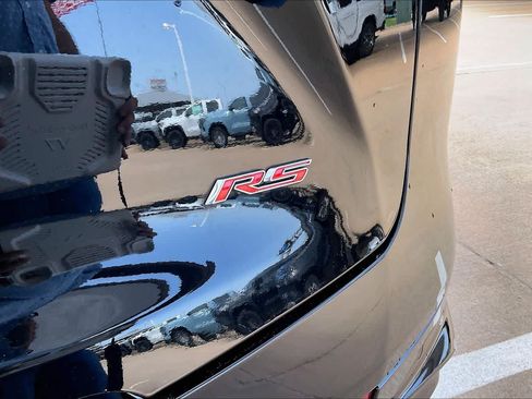 Used 2025 Chevrolet Blazer RS FWD image 11