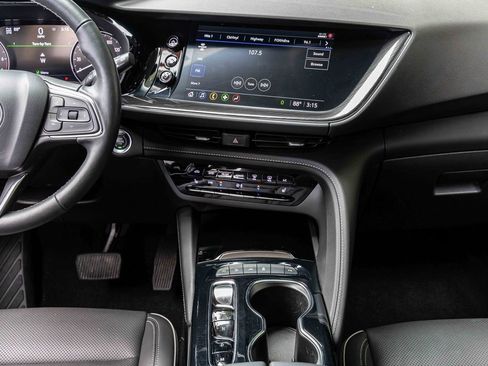 Used 2023 Buick Envision Essence image 10