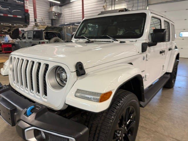 Used 2022 Jeep Wrangler Unlimited Sahara AWD/4WD image 51