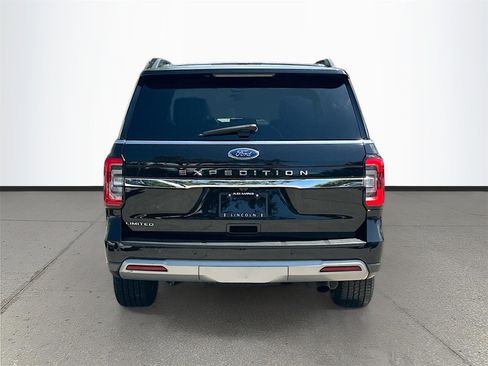 Used 2024 Ford Expedition Limited image 6