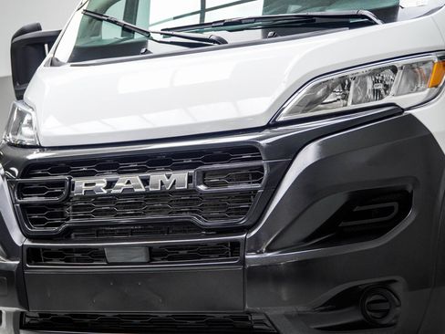 Used 2023 RAM ProMaster 2500 FWD image 2