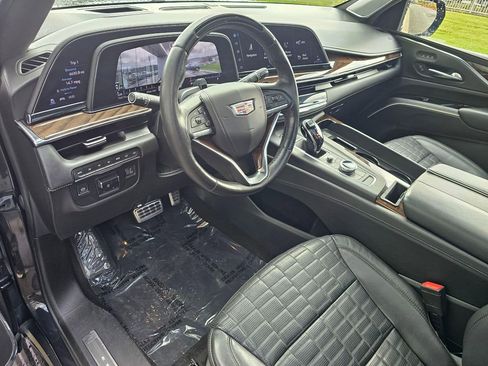 Used 2022 Cadillac Escalade Sport Platinum w/ Heavy-Duty Trailer Package image 22