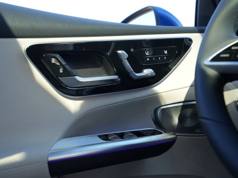 New 2026 Mercedes-Benz GLC 300 4MATIC image 39