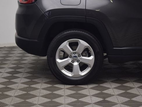 Used 2019 Jeep Compass Latitude w/ Cold Weather Group AWD/4WD image 31