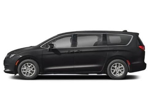 Used 2025 Chrysler Voyager LX FWD image 2