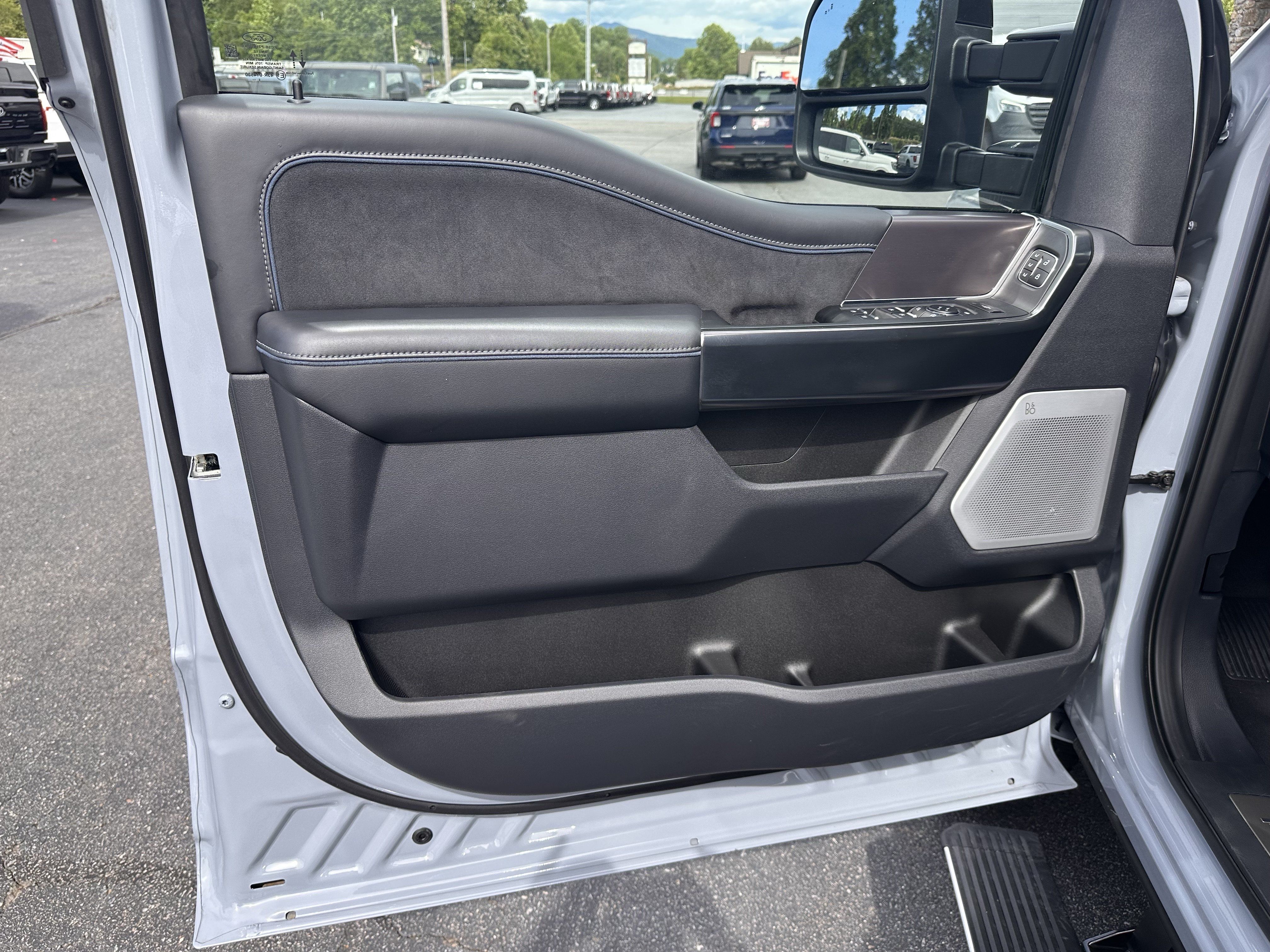 Used 2026 Ford F250 Platinum AWD/4WD image 10