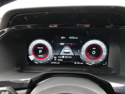 Used 2025 Nissan Pathfinder Platinum AWD/4WD image 6