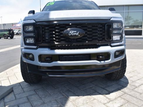 Used 2025 Ford F450 Lariat w/ FX4 Off-Road Package image 35