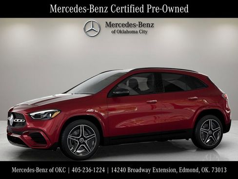 Used 2025 Mercedes-Benz GLA 250 4MATIC image 35