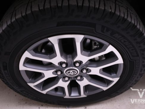 Used 2023 Toyota Tundra 1794 Edition image 32