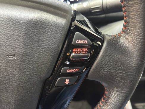 Used 2022 Nissan Frontier PRO-4X w/ Technology Package image 24