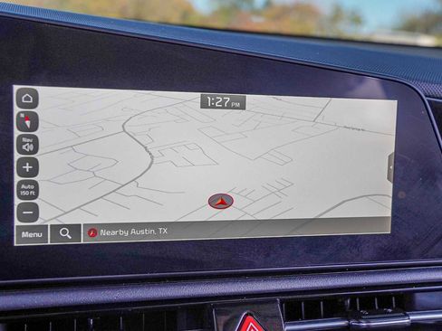 Certified 2025 Kia Niro EX image 17