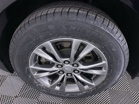 Certified 2023 Cadillac XT5 Premium Luxury w/ LPO, Floor Liner Package image 17