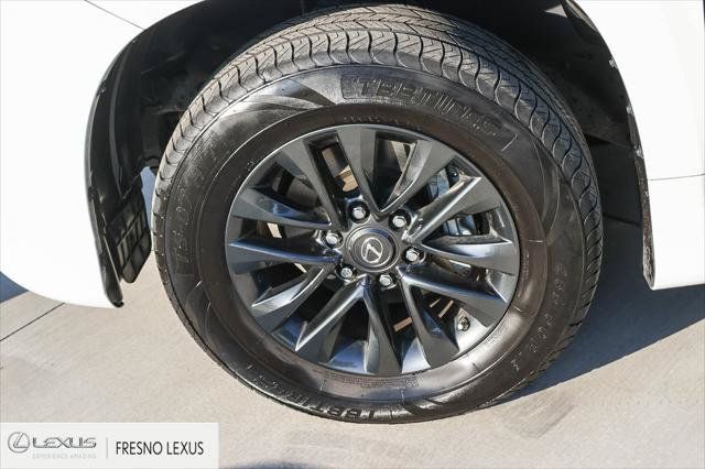 Certified 2022 Lexus GX 460 Premium w/ Premium Package AWD/4WD image 10