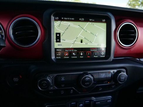Used 2020 Jeep Wrangler Unlimited Rubicon AWD/4WD image 19