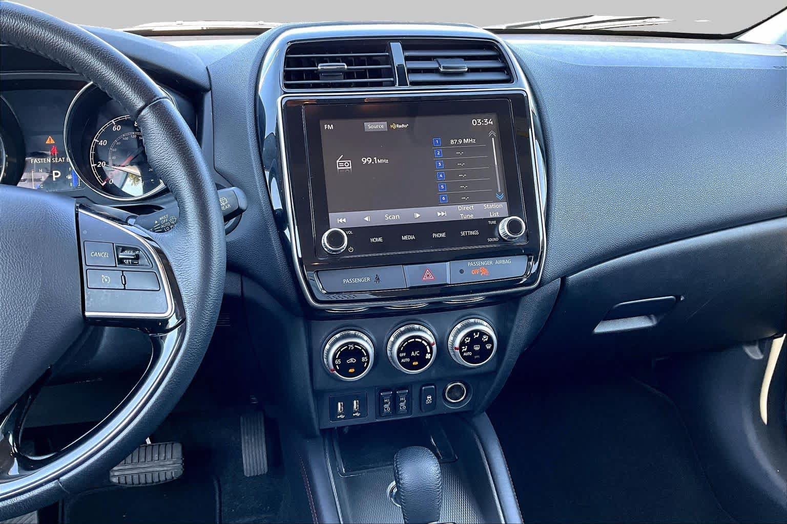 Used 2025 Mitsubishi Outlander Sport SE AWD/4WD image 9
