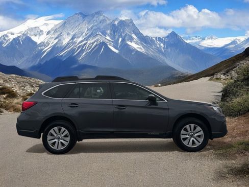Used 2018 Subaru Outback 2.5i image 6