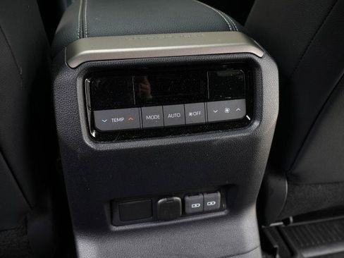 Used 2025 Toyota Land Cruiser image 71