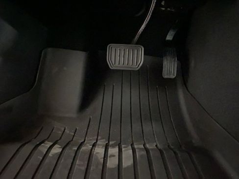 Used 2023 Tesla Model 3 Standard Range image 70