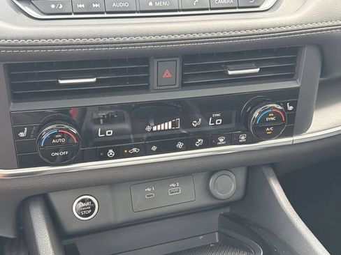 Certified 2023 Nissan Rogue SV w/ SV Premium B Package AWD/4WD image 21