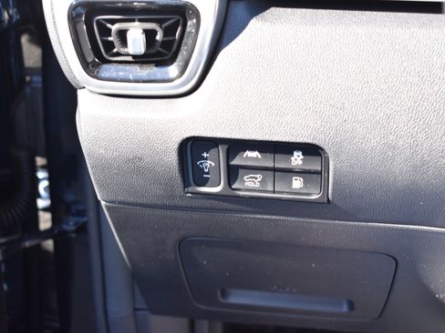 Used 2022 Kia Sorento SX w/ Panoramic Sunroof Package image 16