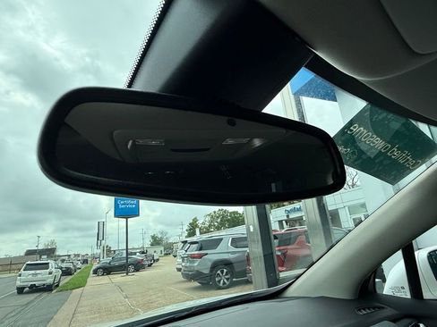 Used 2020 Buick Enclave Premium w/ LPO, Luxury Package image 17