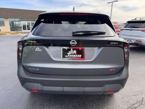 Used 2025 Nissan Kicks SR image 4