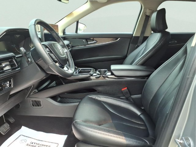 Used 2023 Lincoln Nautilus FWD image 12