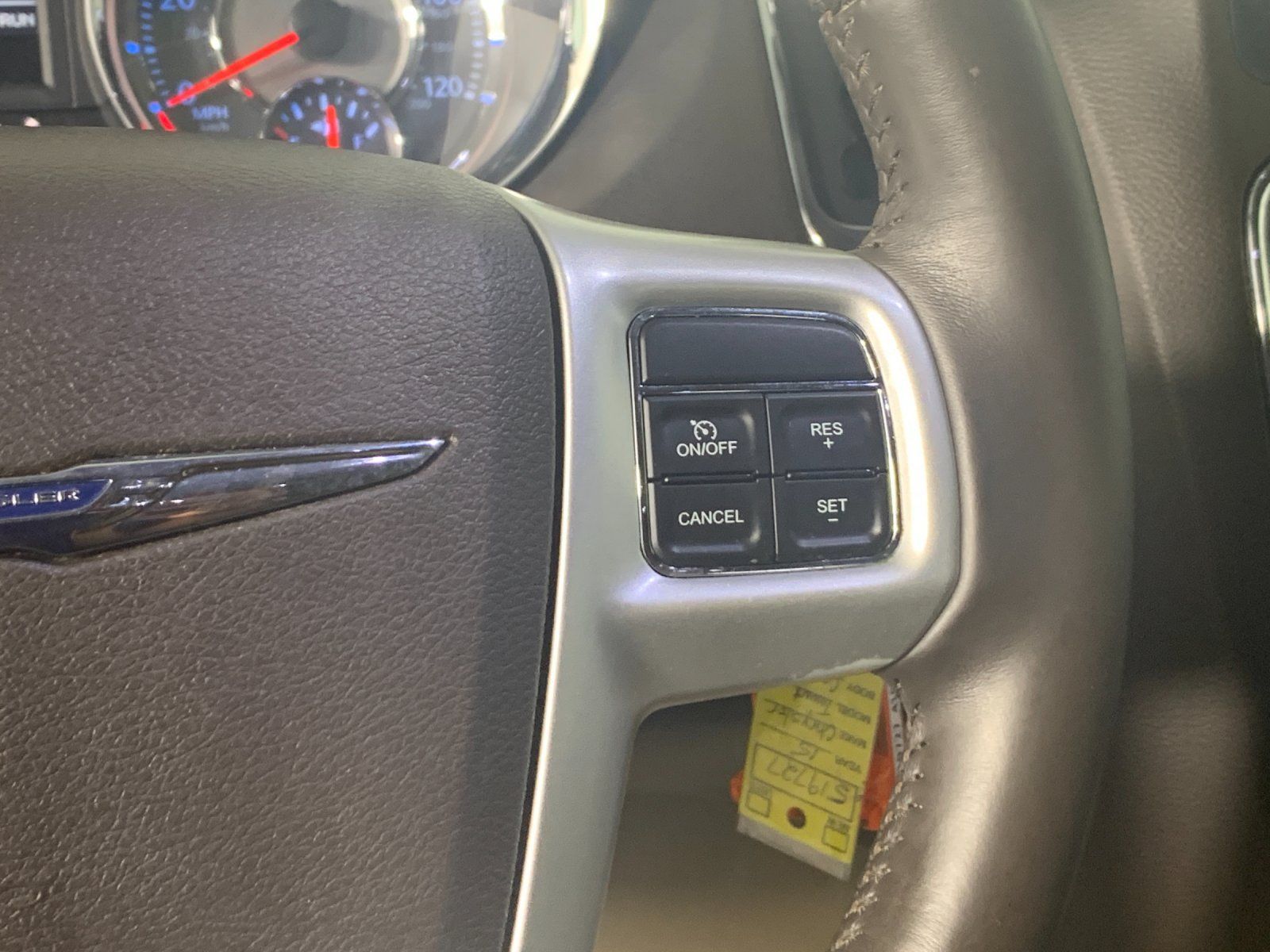 Used 2015 Chrysler Town & Country Touring w/ Trailer Tow Group FWD image 18