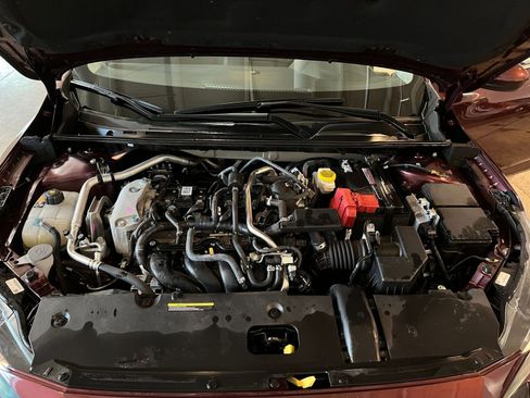 Used 2025 Nissan Sentra SV FWD image 31