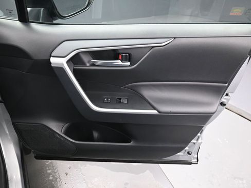 Certified 2025 Toyota RAV4 XLE Premium image 38