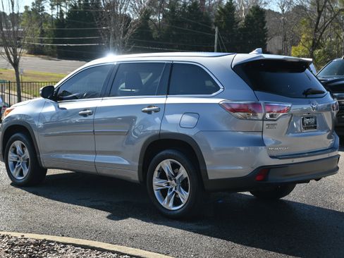 Used 2015 Toyota Highlander Limited image 13