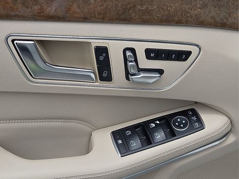 Used 2016 Mercedes-Benz E 350 Sedan image 13