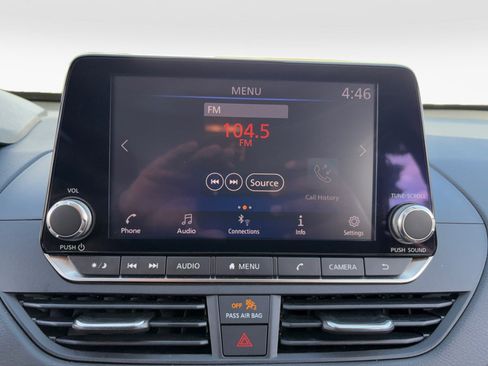 Used 2022 Nissan Altima 2.5 SV AWD/4WD image 17