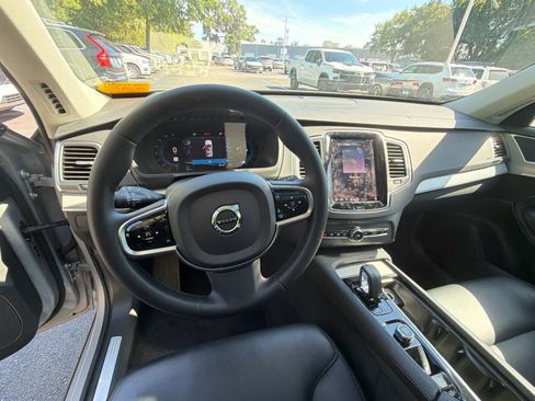 Used 2023 Volvo XC90 B5 Core w/ Protection Package Premier AWD/4WD image 30