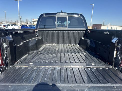 Used 2020 Toyota Tacoma SR w/ SR Convenience Package image 24