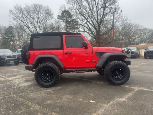 Used 2018 Jeep Wrangler Sport image 8