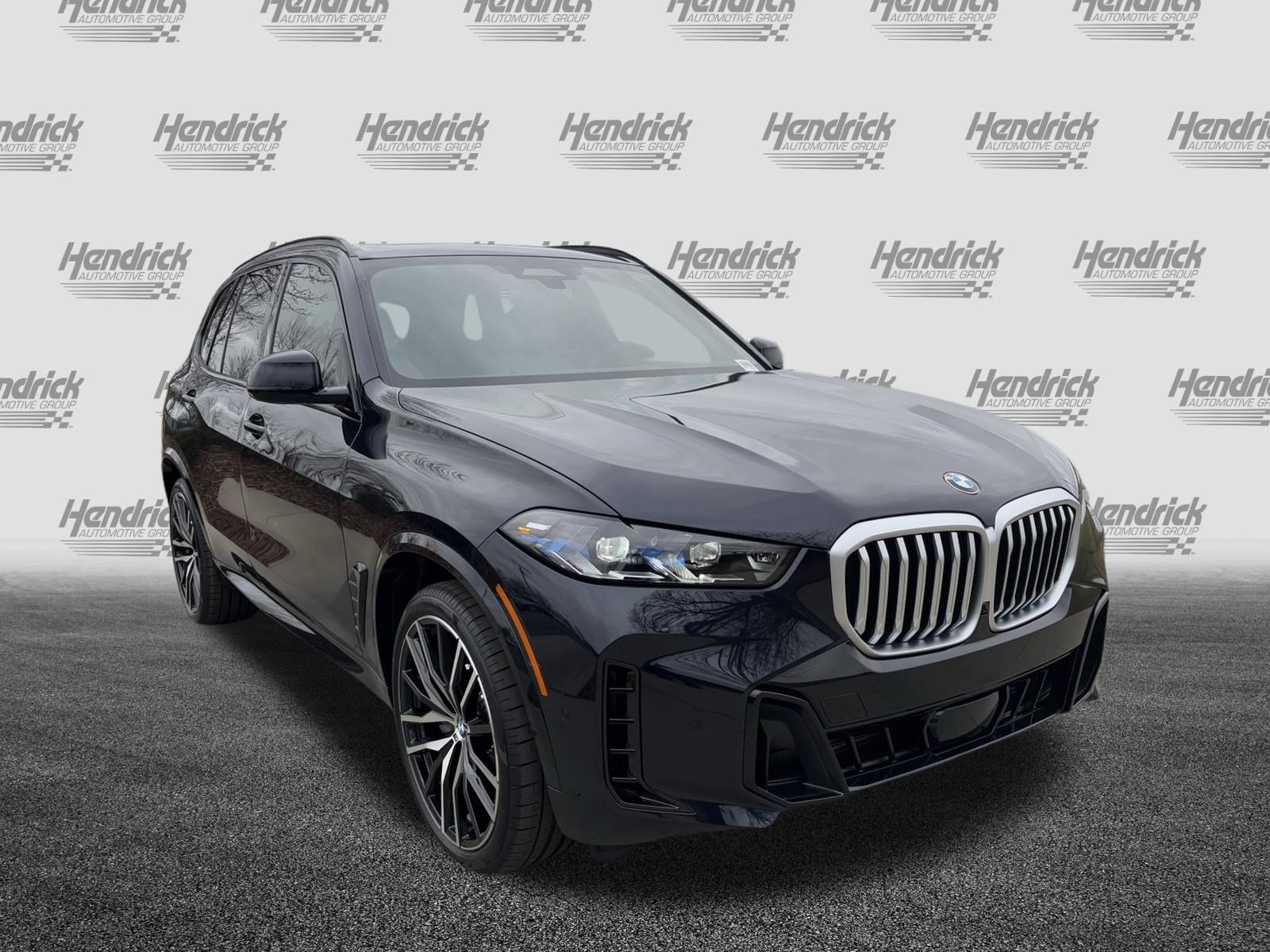 Certified 2026 BMW X5 xDrive40i w/ M Sport Package AWD/4WD image 2