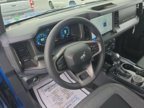 New 2025 Ford Bronco 4-Door AWD/4WD image 15