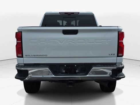 Used 2025 Chevrolet Silverado 2500 LTZ w/ LTZ Premium Package AWD/4WD image 5