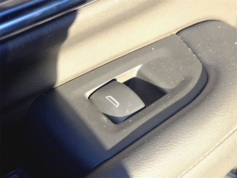 Used 2023 Chevrolet Tahoe LT image 8