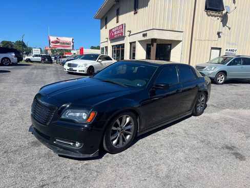 Used 2014 Chrysler 300 S AWD/4WD image 1