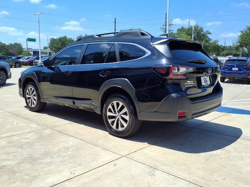 Certified 2025 Subaru Outback Premium AWD/4WD image 3