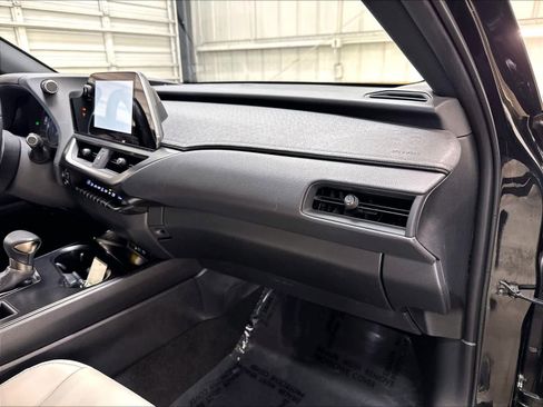 Used 2024 Lexus UX 250h FWD image 29