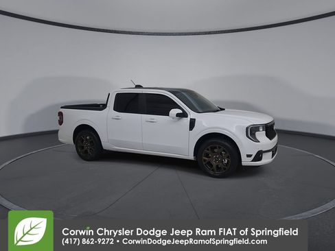 Used 2025 Ford Maverick Lobo AWD/4WD image 17