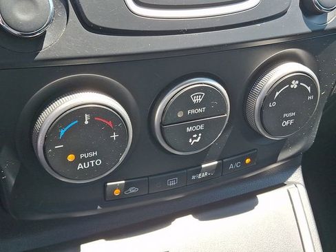 Used 2013 MAZDA MAZDA5 Sport FWD image 19