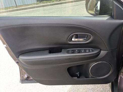 Used 2022 Honda HR-V EX-L image 28