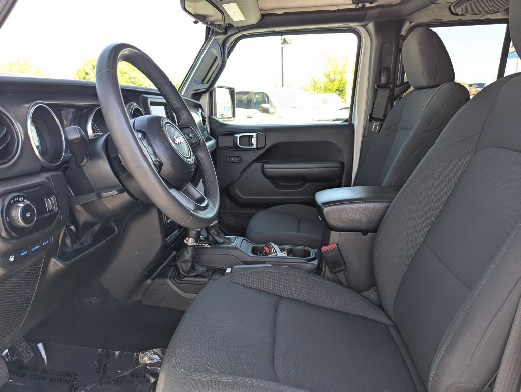 Used 2023 Jeep Wrangler Unlimited AWD/4WD image 15