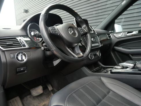 Used 2019 Mercedes-Benz GLS 450 4MATIC image 4